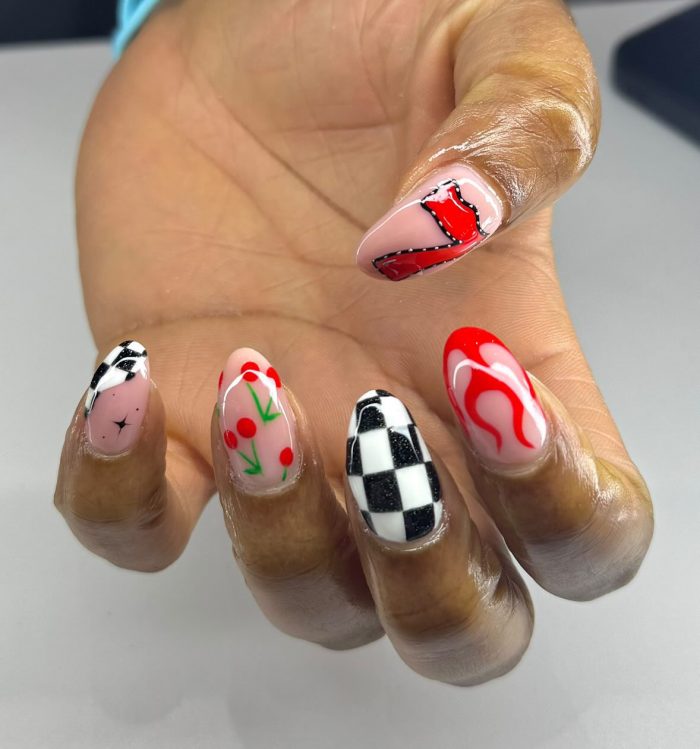 nails using the halo married in vegas colours