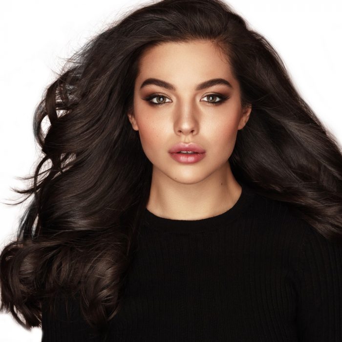 woman with bouncy blowout