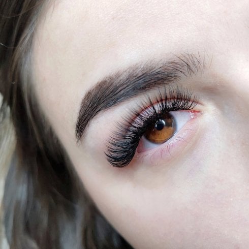 Adel Professional Training Russian Eyelash Extensions Course